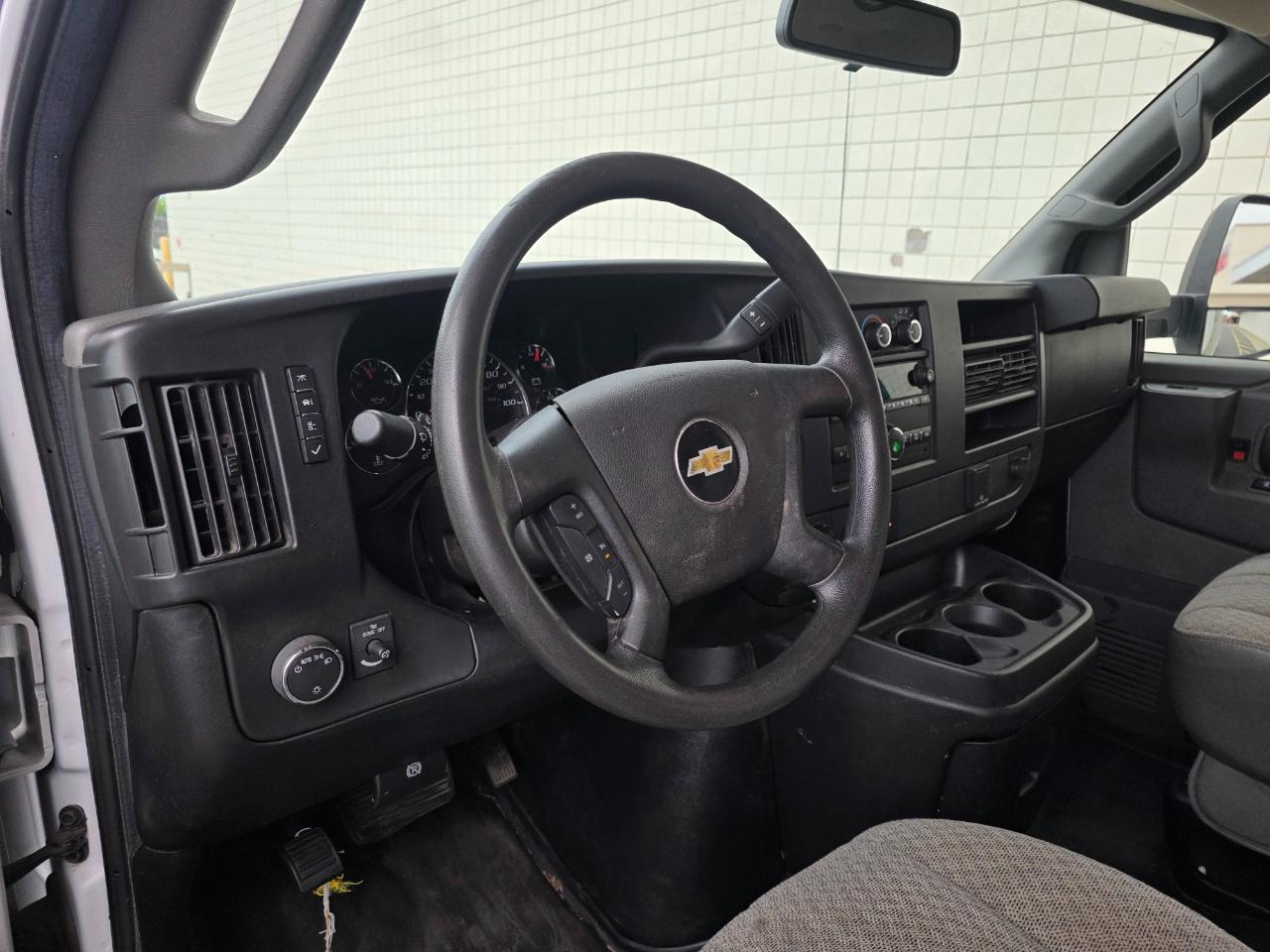 Chevrolet Express Commercial Cutaway 3500 Van 159" 2019