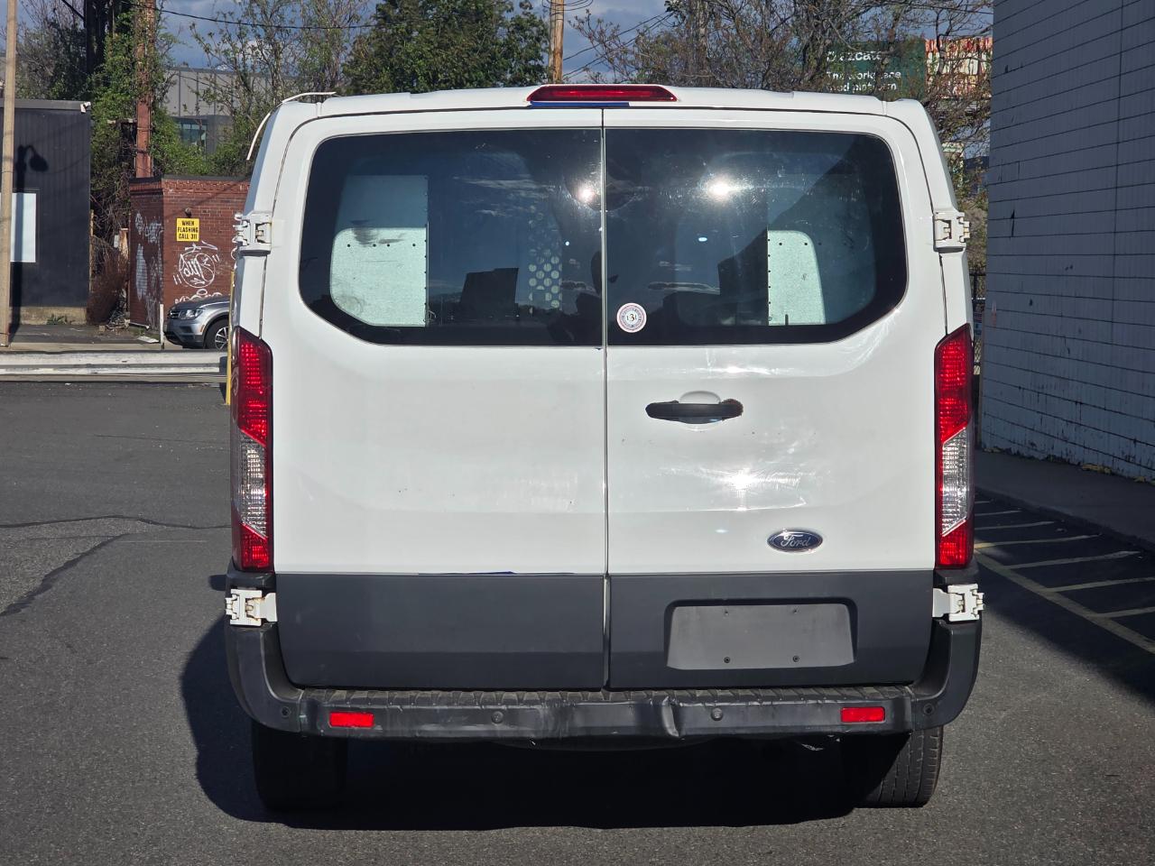 Ford Transit Cargo Van T-150 130" Low Rf 8600 GVWR Swing-Out RH Dr 2015