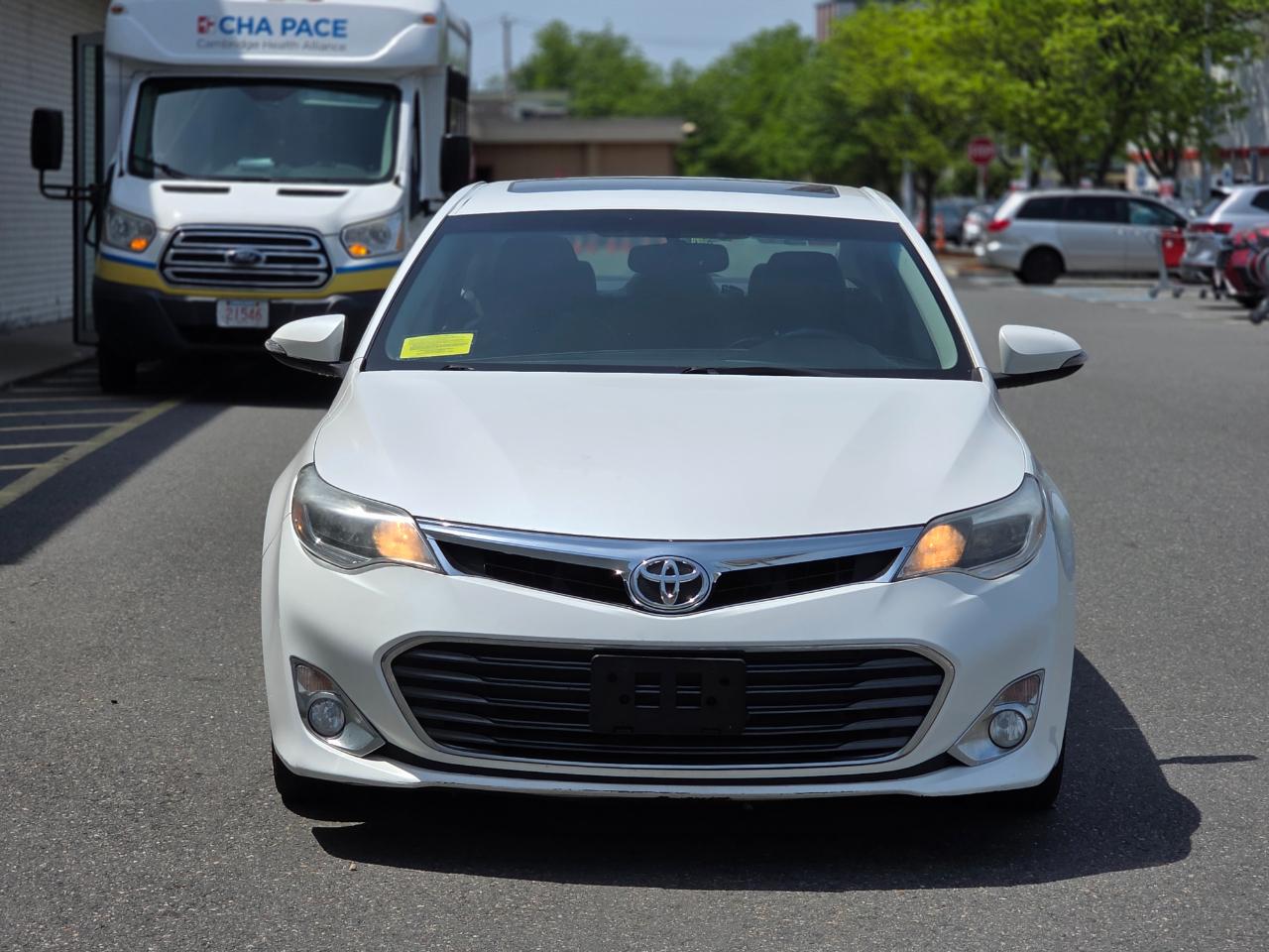 Toyota Avalon 4dr Sdn XLE Touring (Natl) 2015