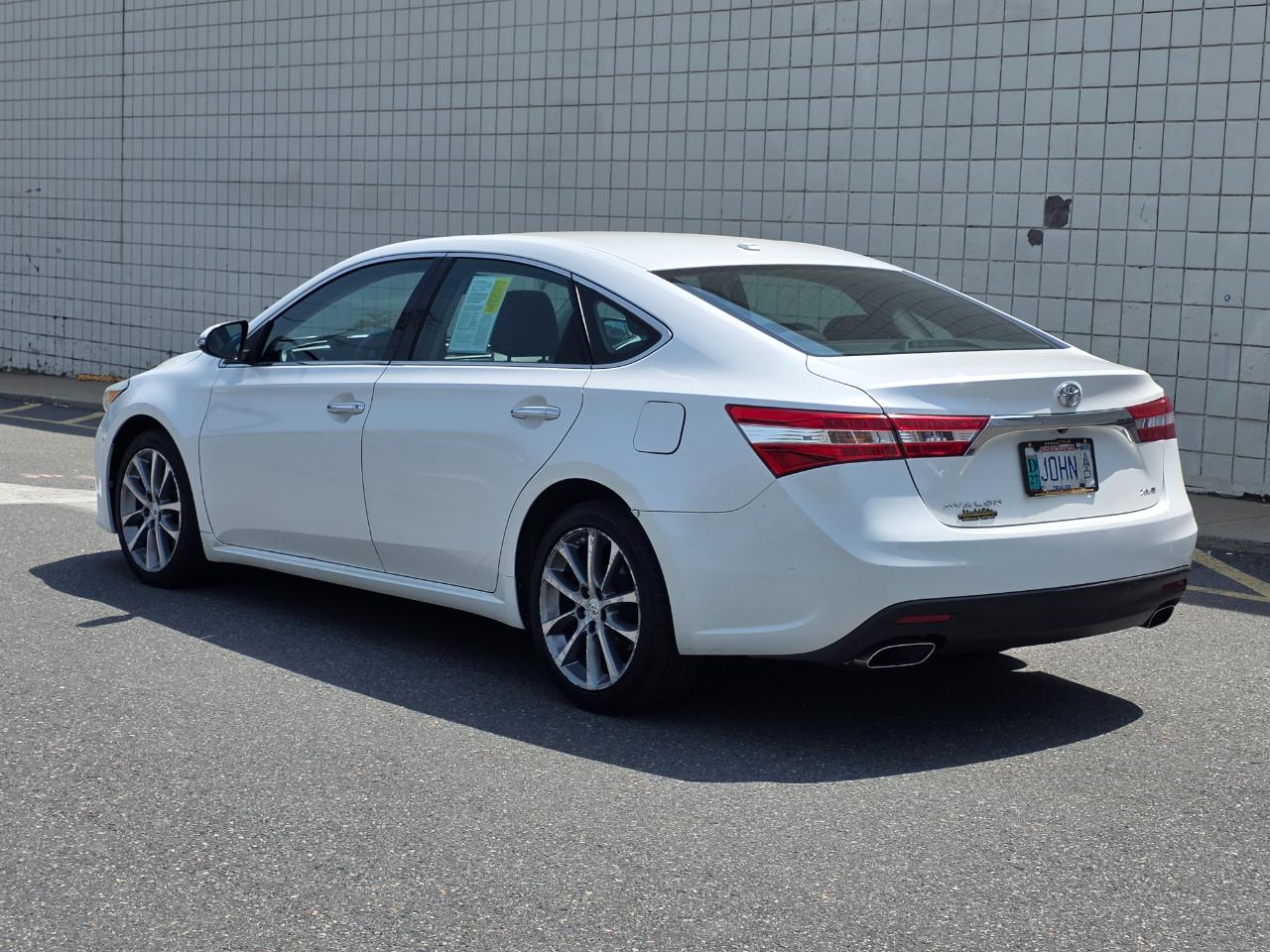 Toyota Avalon 4dr Sdn XLE Touring (Natl) 2015