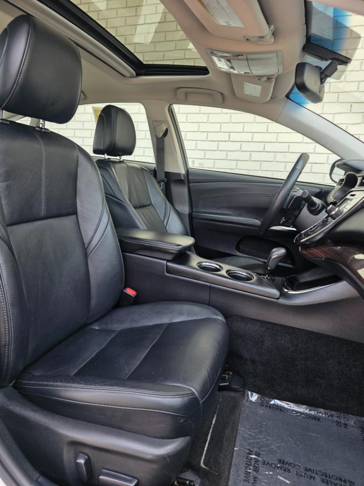 Toyota Avalon 4dr Sdn XLE Touring (Natl) 2015