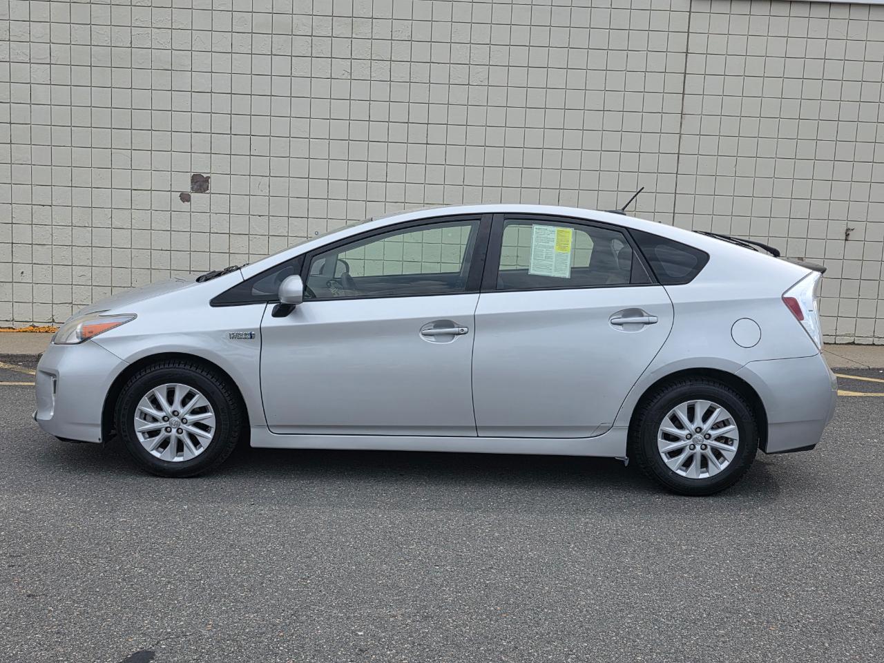Toyota Prius Plug-In 5dr HB (Natl) 2014