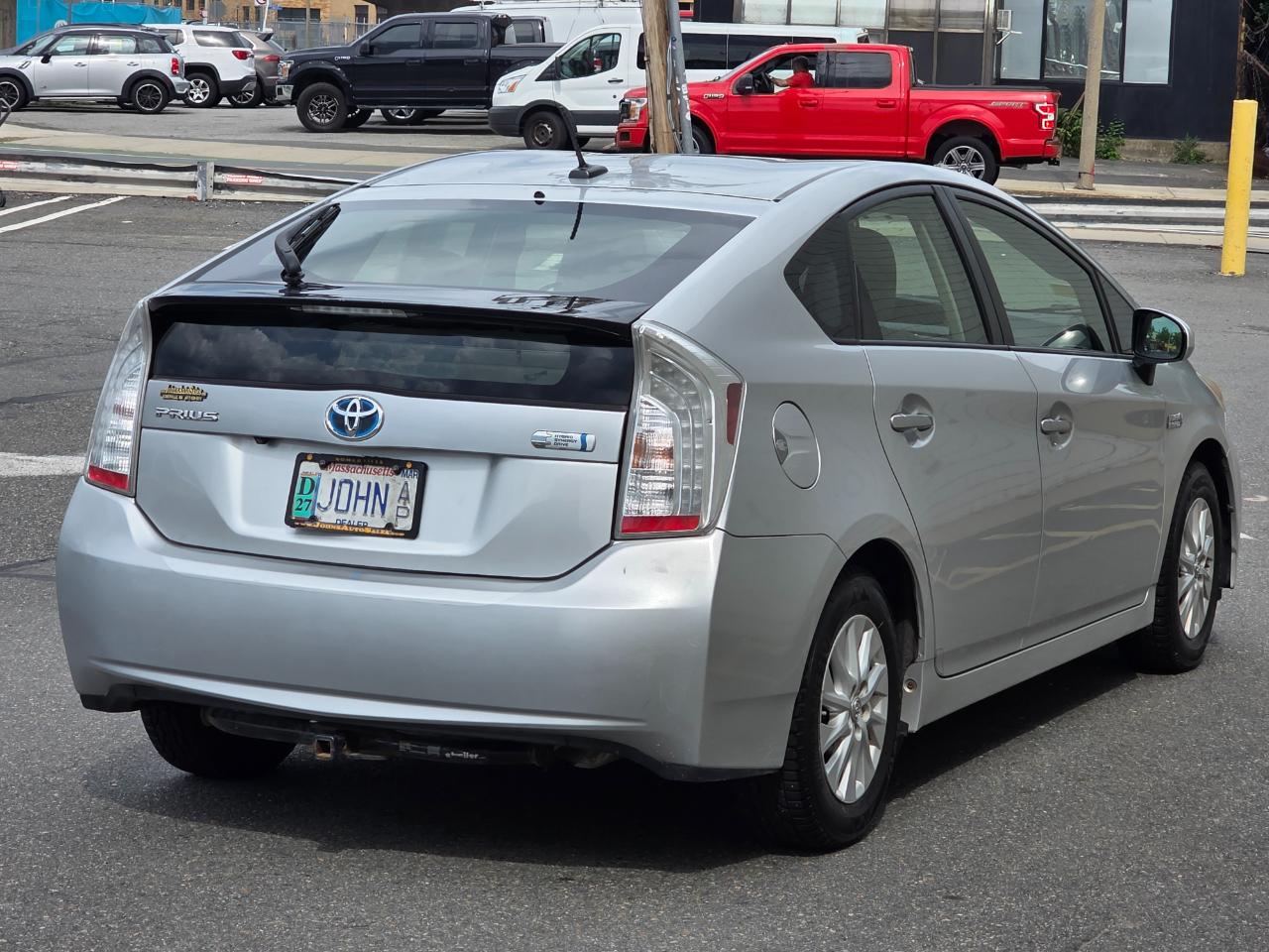 Toyota Prius Plug-In 5dr HB (Natl) 2014