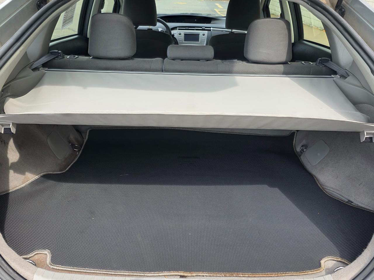 Toyota Prius Plug-In 5dr HB (Natl) 2014