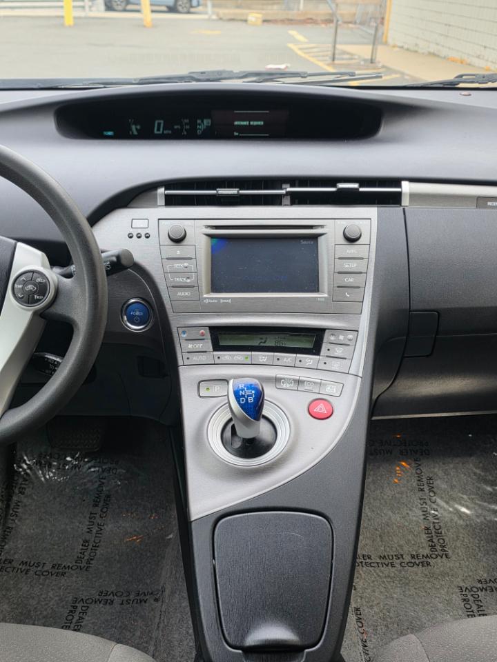 Toyota Prius Plug-In 5dr HB (Natl) 2014