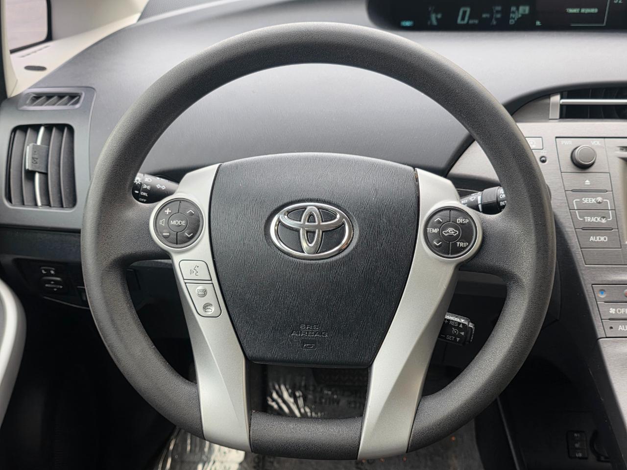 Toyota Prius Plug-In 5dr HB (Natl) 2014
