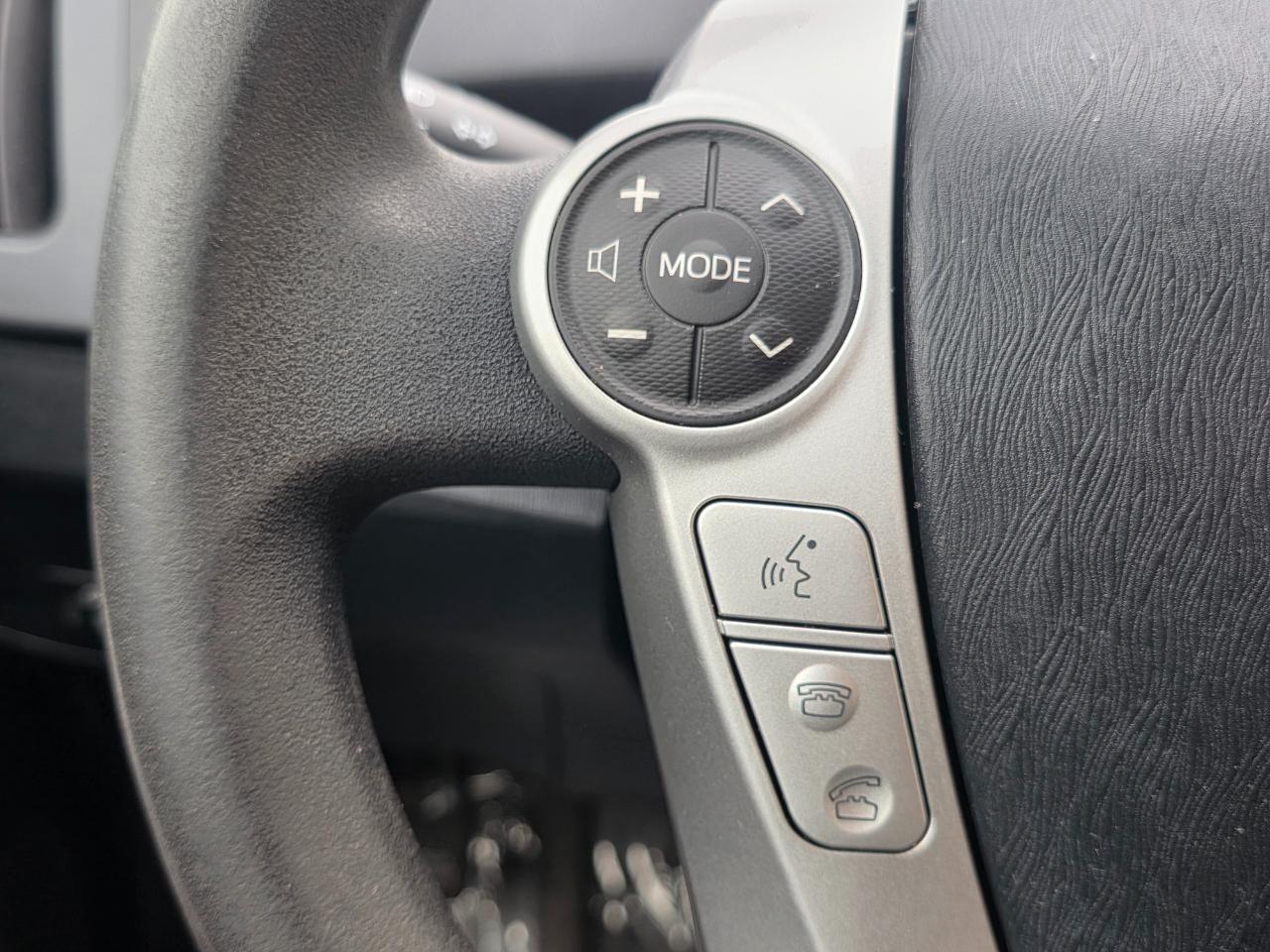 Toyota Prius Plug-In 5dr HB (Natl) 2014