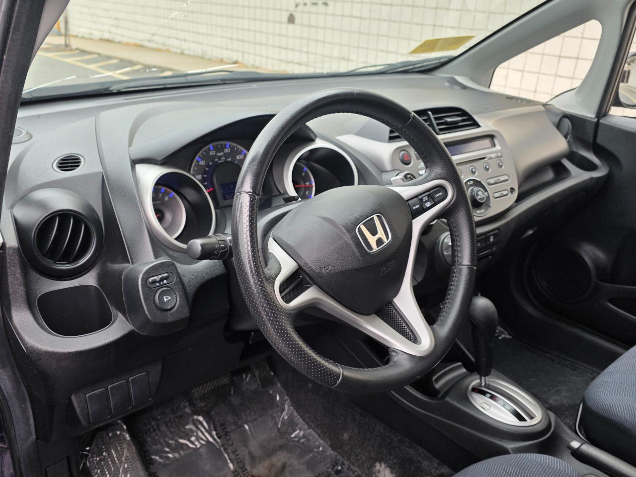 Honda Fit 5dr HB Auto Sport 2010
