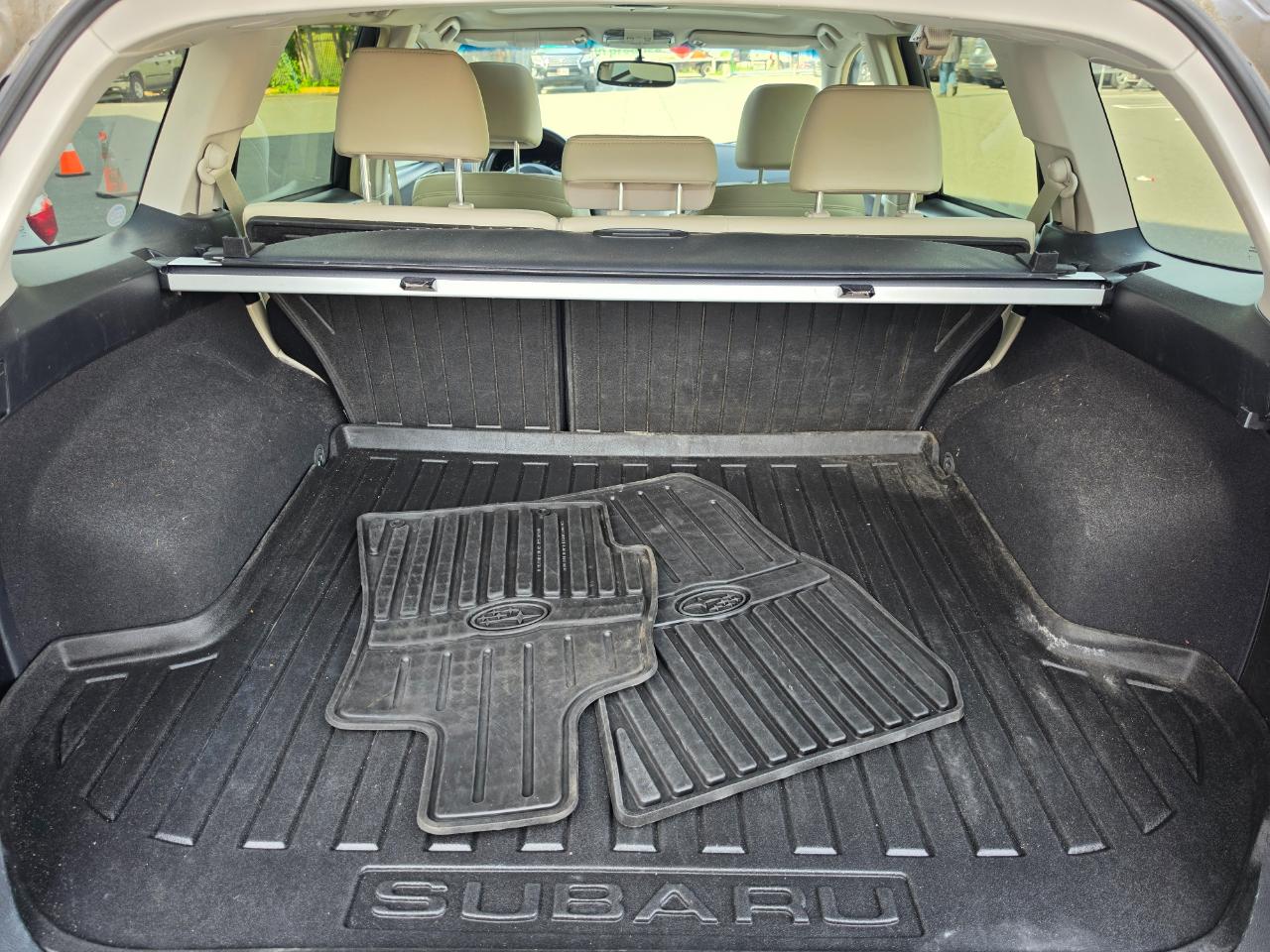 Subaru Outback 4dr Wgn H4 Auto 2.5i Limited 2014
