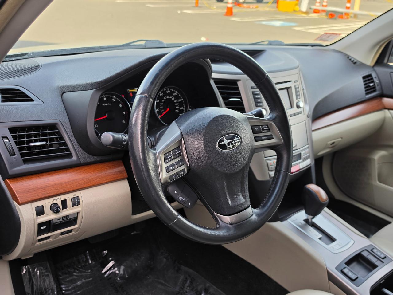 Subaru Outback 4dr Wgn H4 Auto 2.5i Limited 2014