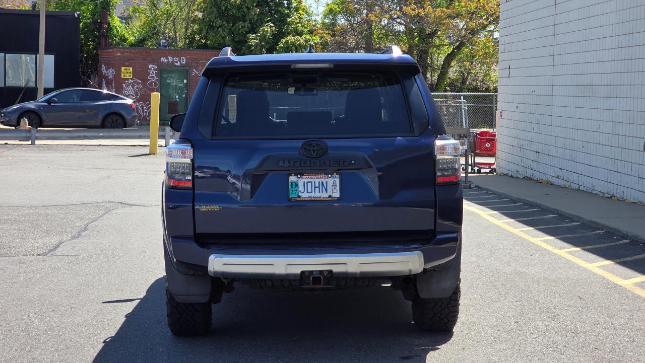 Toyota 4Runner TRD Off Road Premium 4WD (Natl) 2018