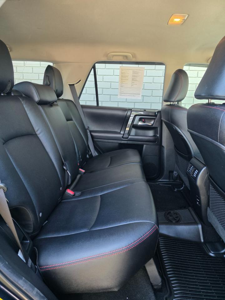 Toyota 4Runner TRD Off Road Premium 4WD (Natl) 2018