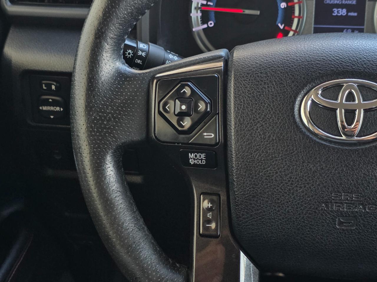 Toyota 4Runner TRD Off Road Premium 4WD (Natl) 2018