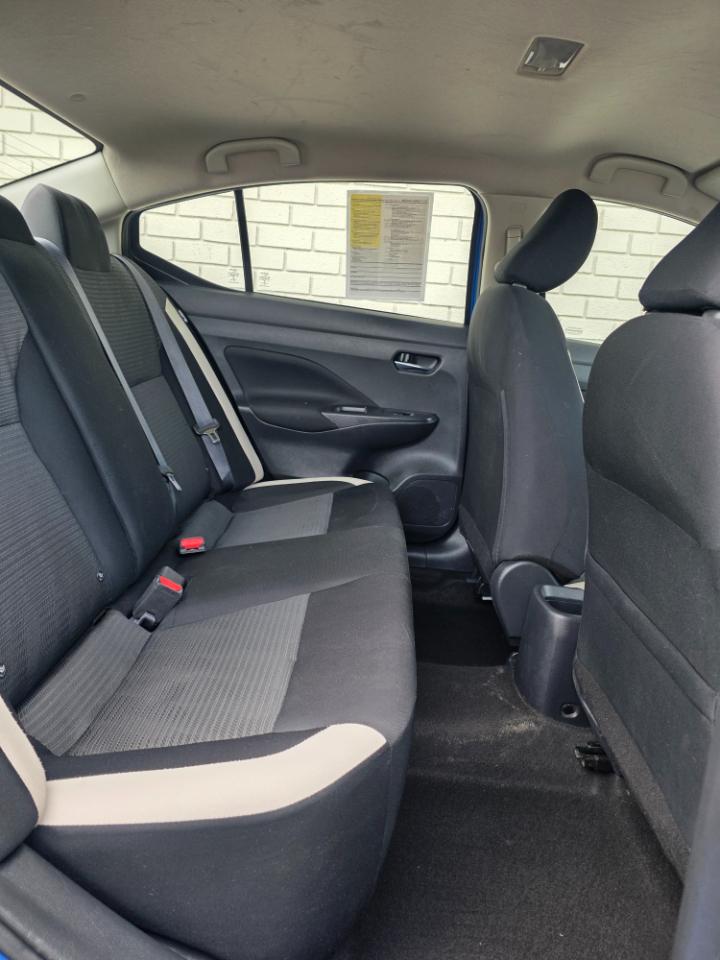 Nissan Versa SV CVT 2021
