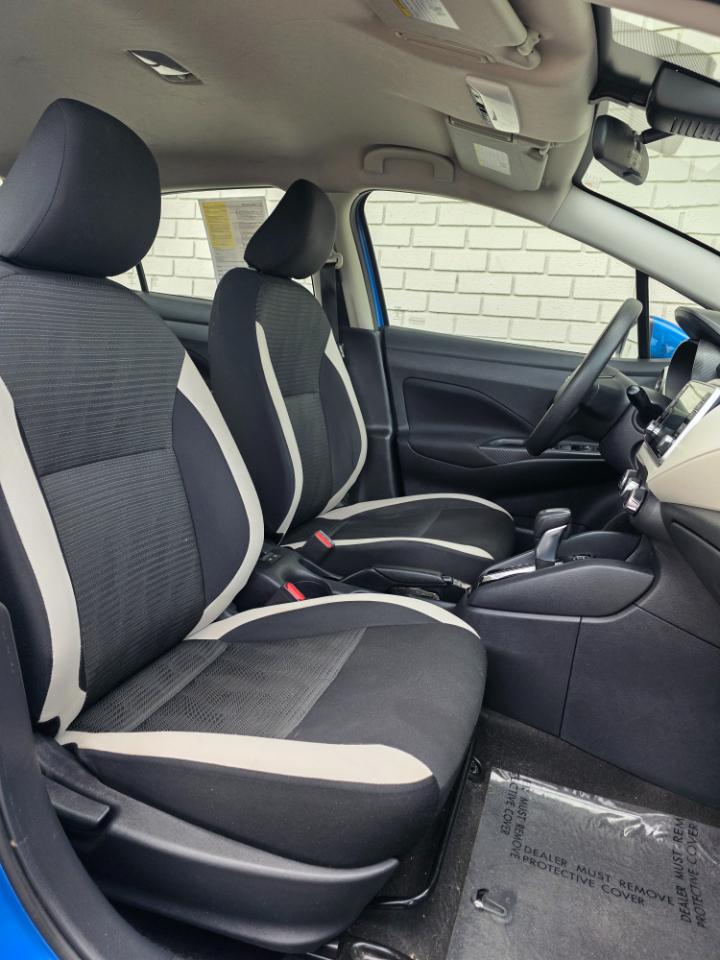 Nissan Versa SV CVT 2021