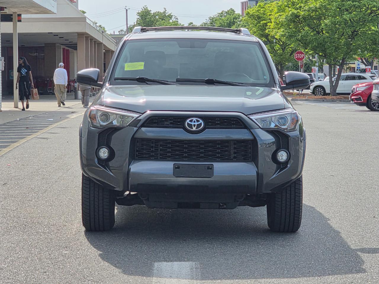 Toyota 4Runner SR5 Premium 2WD (Natl) 2017