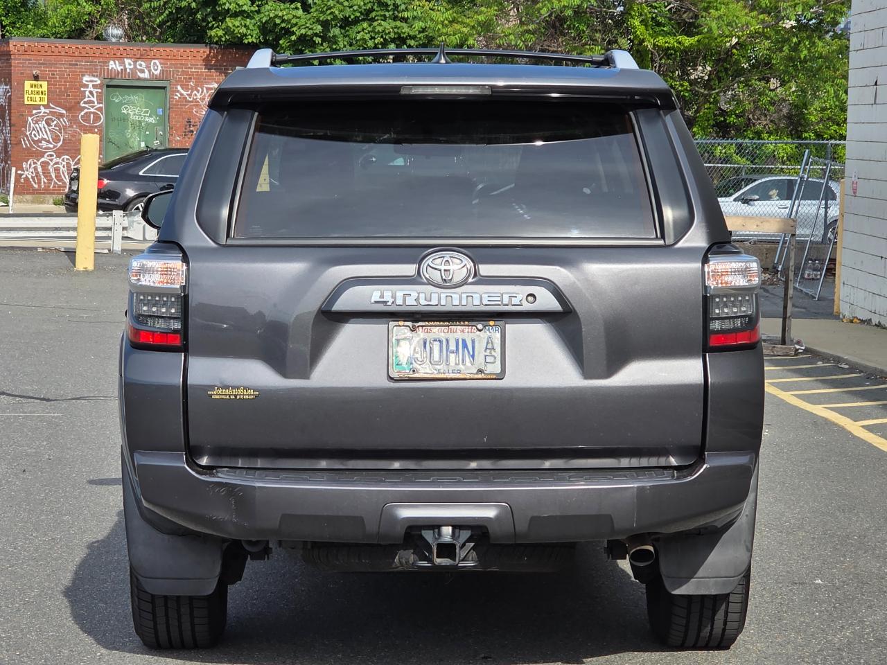 Toyota 4Runner SR5 Premium 2WD (Natl) 2017