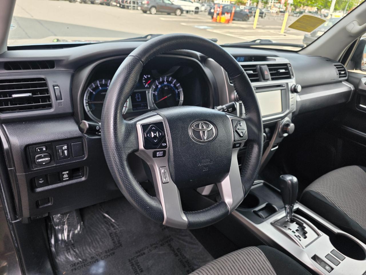Toyota 4Runner SR5 Premium 2WD (Natl) 2017