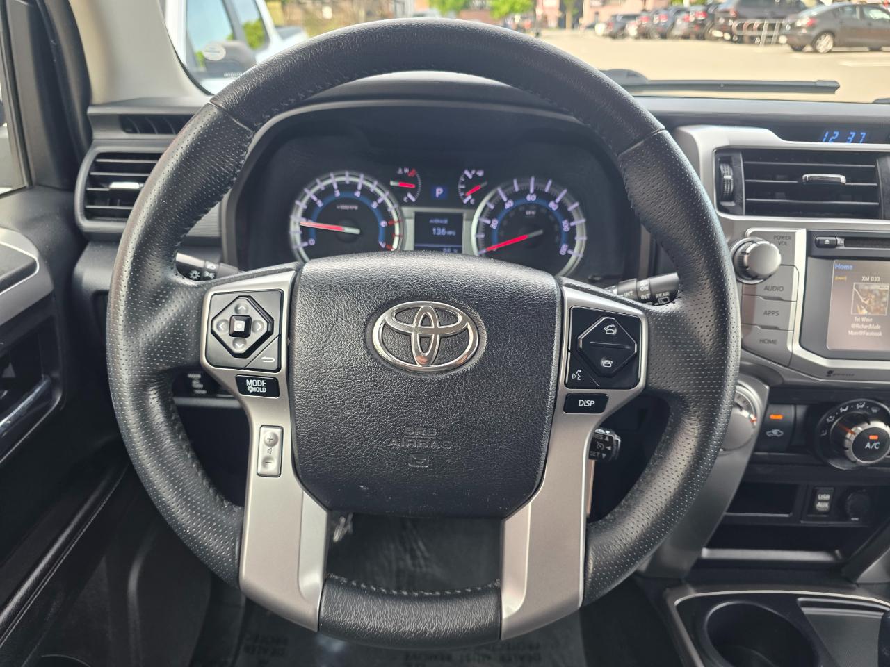 Toyota 4Runner SR5 Premium 2WD (Natl) 2017