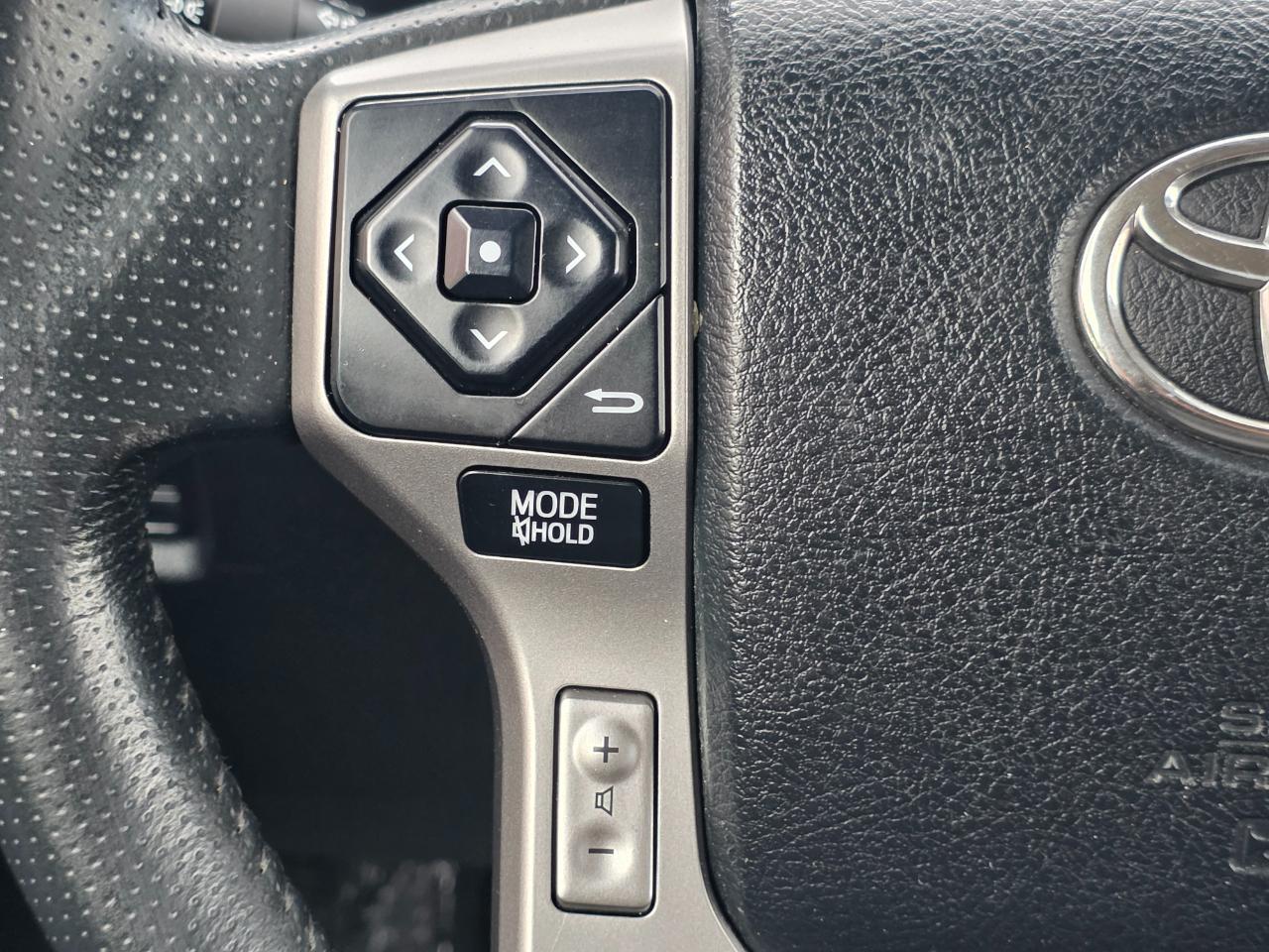 Toyota 4Runner SR5 Premium 2WD (Natl) 2017