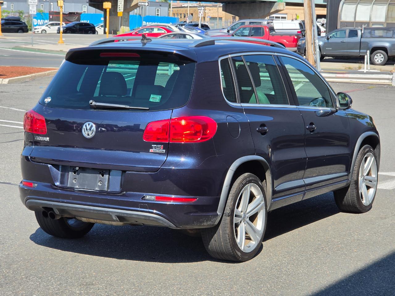 Volkswagen Tiguan 4MOTION 4dr Auto R-Line 2016