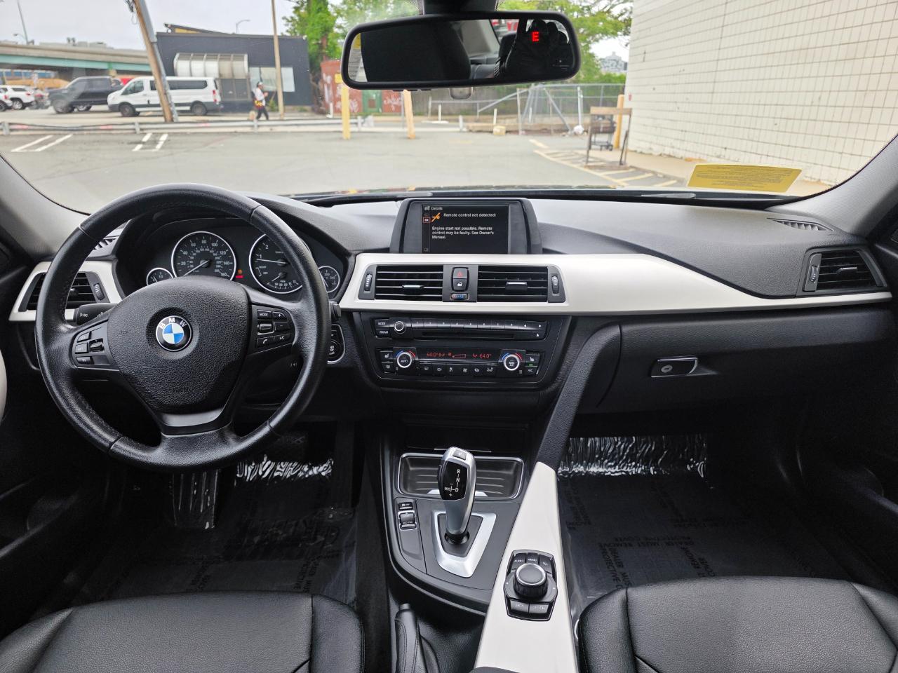 BMW 3 Series 4dr Sdn 320i xDrive AWD 2014