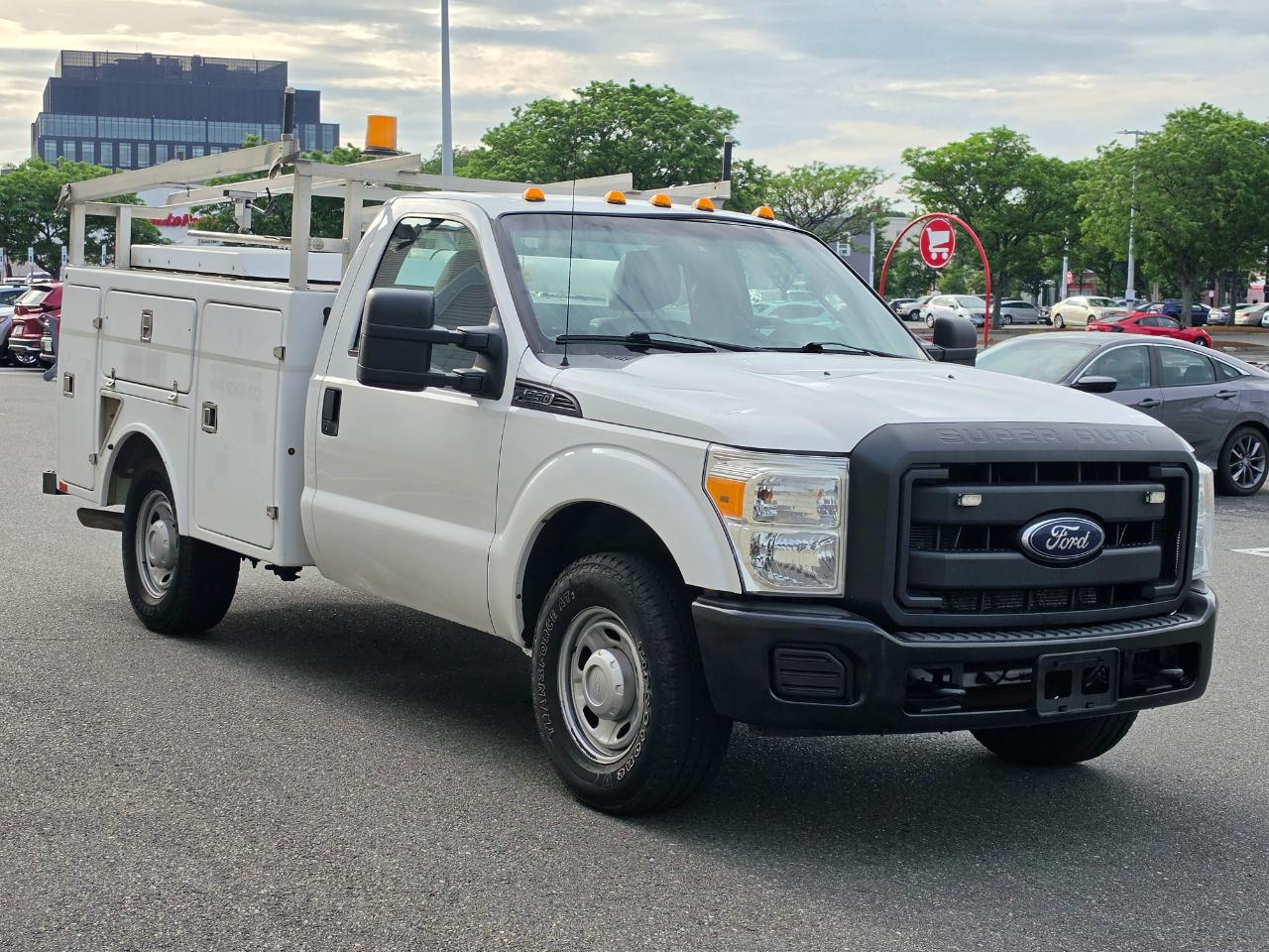 Ford Super Duty F-250 SRW  2011