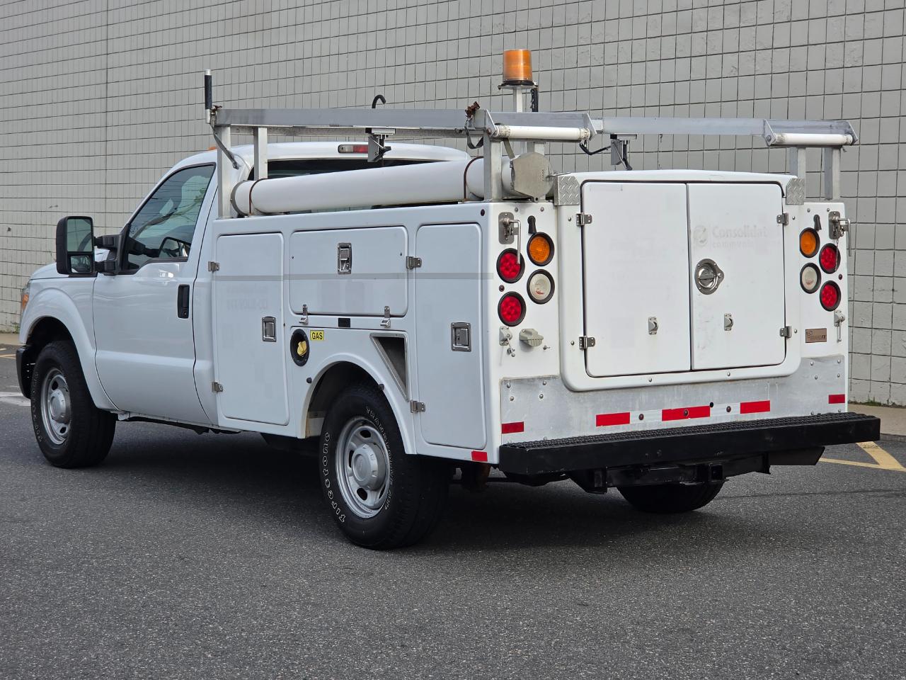 Ford Super Duty F-250 SRW  2011