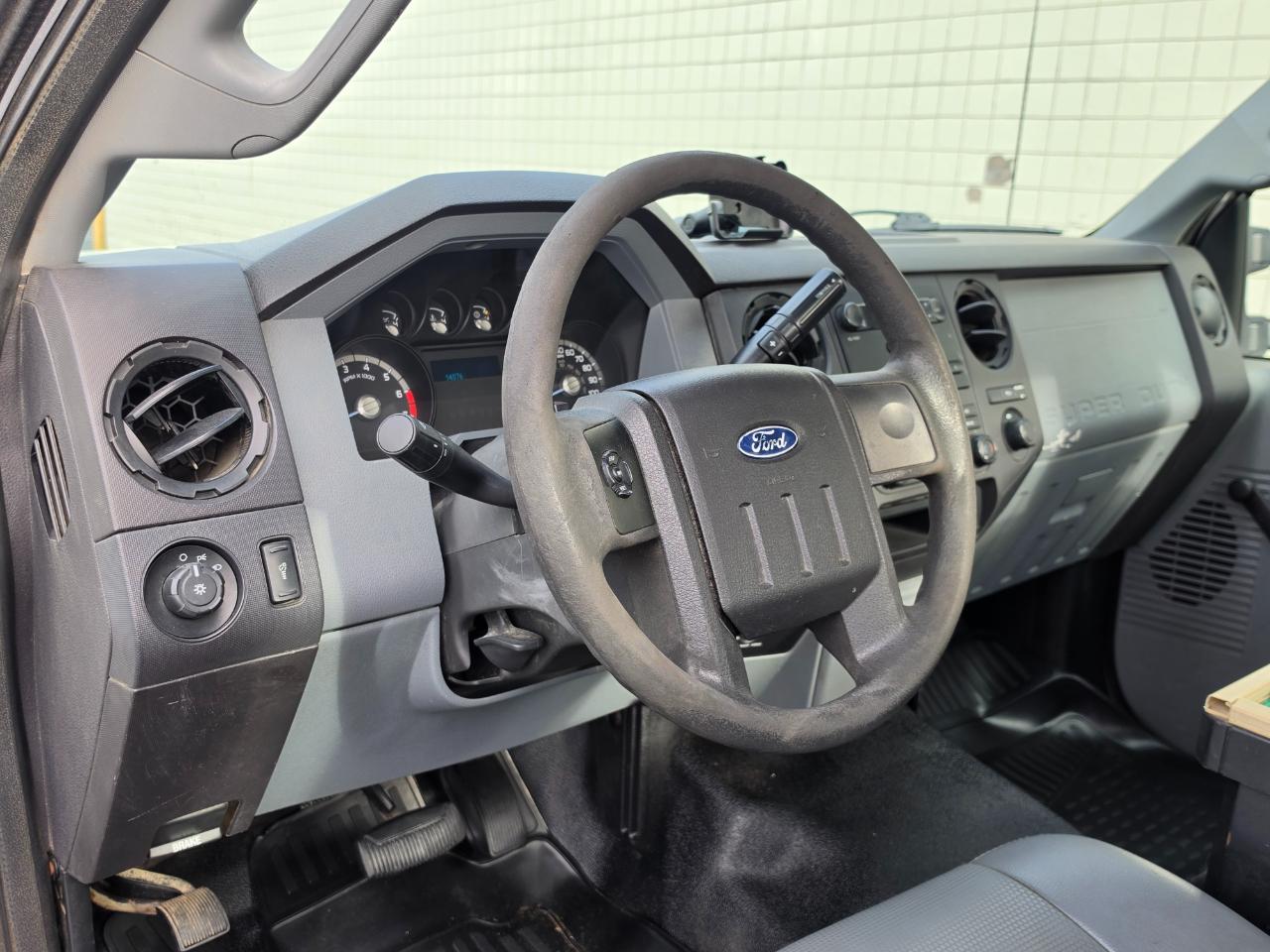 Ford Super Duty F-250 SRW  2011