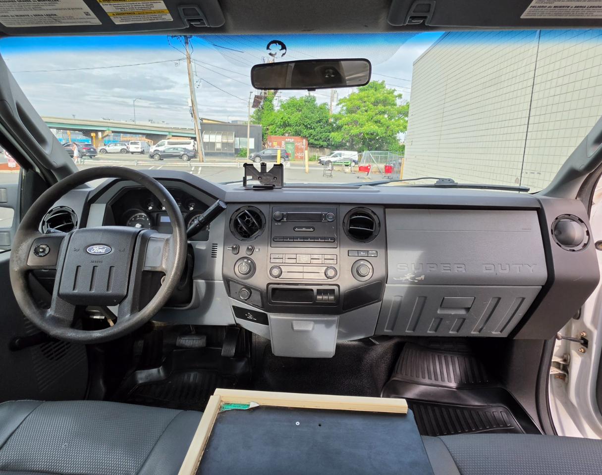 Ford Super Duty F-250 SRW  2011