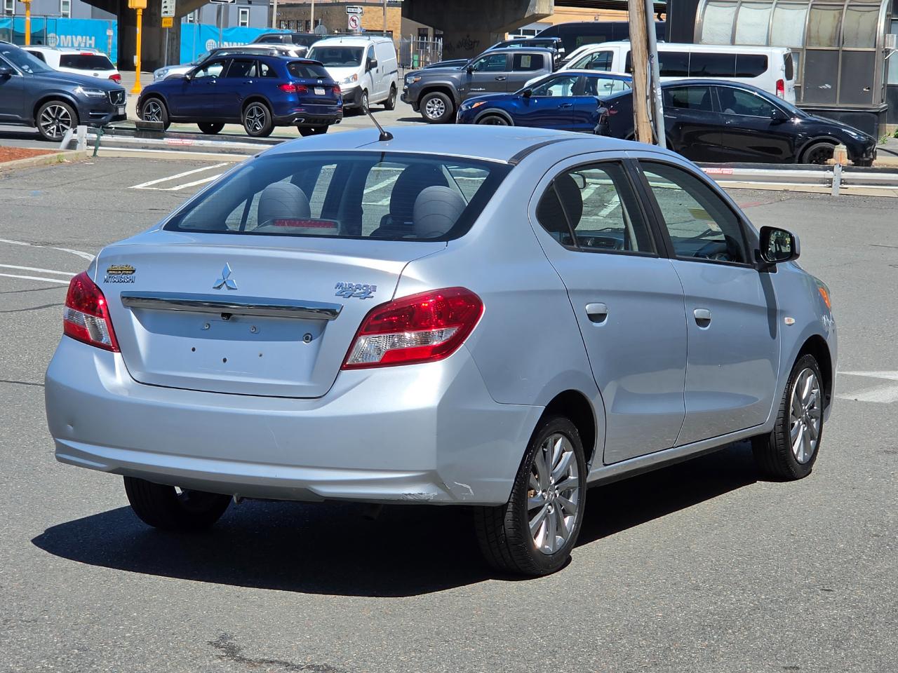 Mitsubishi Mirage G4 ES CVT 2018