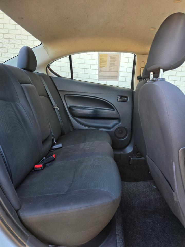 Mitsubishi Mirage G4 ES CVT 2018