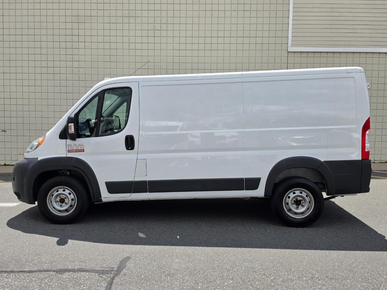 RAM ProMaster Cargo Van 1500 Low Roof 136" WB 2017