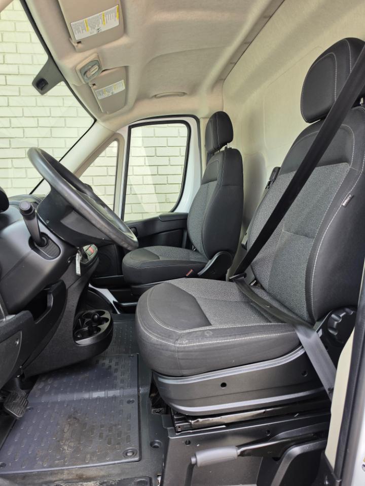 RAM ProMaster Cargo Van 1500 Low Roof 136" WB 2017