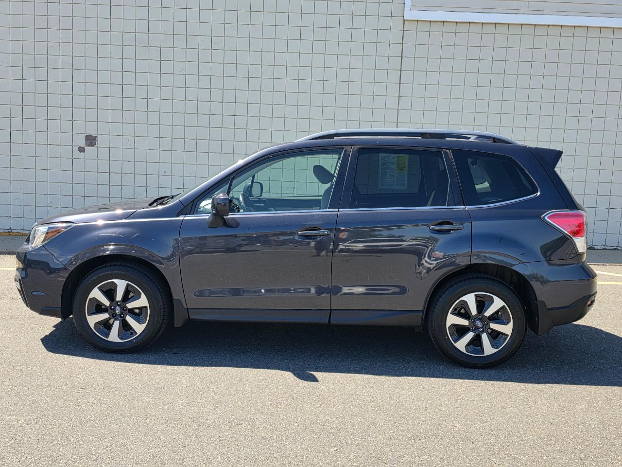 Subaru Forester 2.5i Limited CVT 2017