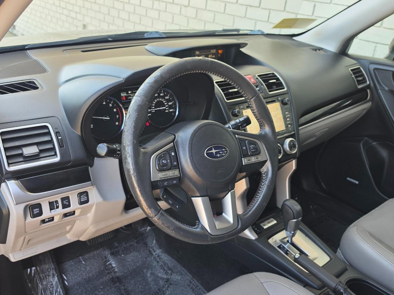 Subaru Forester 2.5i Limited CVT 2017