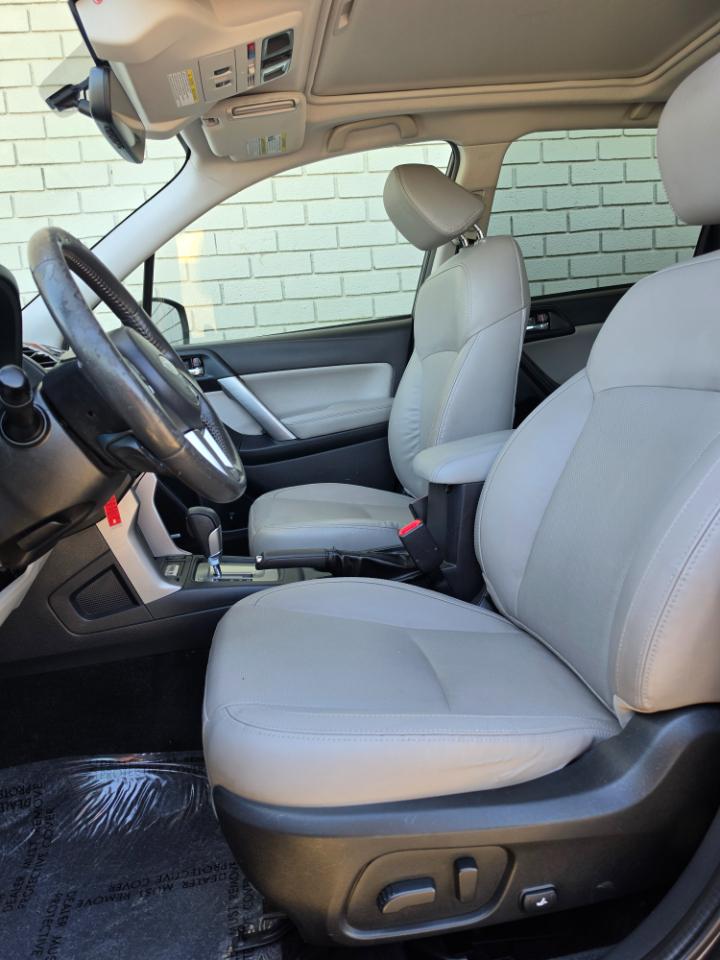 Subaru Forester 2.5i Limited CVT 2017