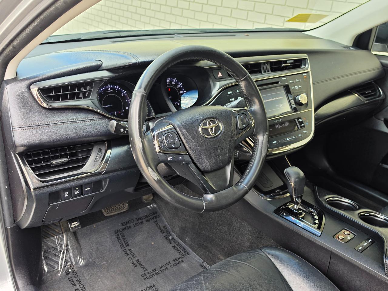 Toyota Avalon 4dr Sdn XLE Premium (Natl) 2016