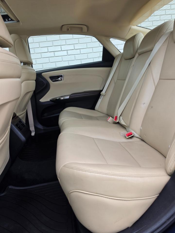 Toyota Avalon 4dr Sdn XLE Premium (Natl) 2013
