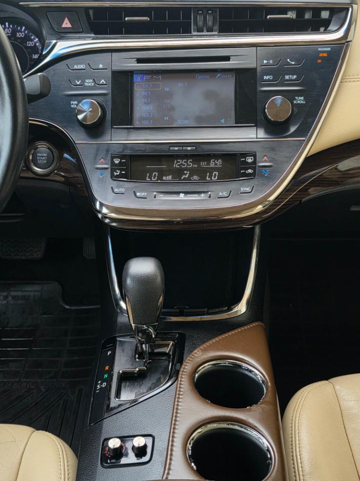 Toyota Avalon 4dr Sdn XLE Premium (Natl) 2013