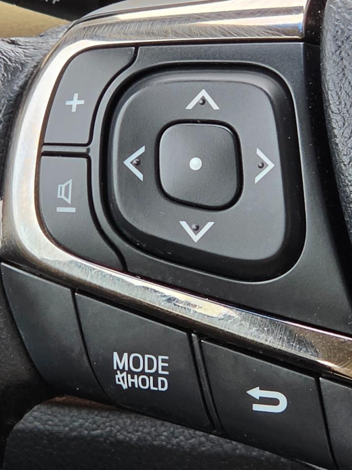 Toyota Avalon 4dr Sdn XLE Premium (Natl) 2013