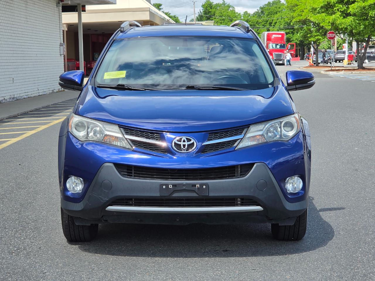 Toyota RAV4 AWD 4dr XLE (Natl) 2015