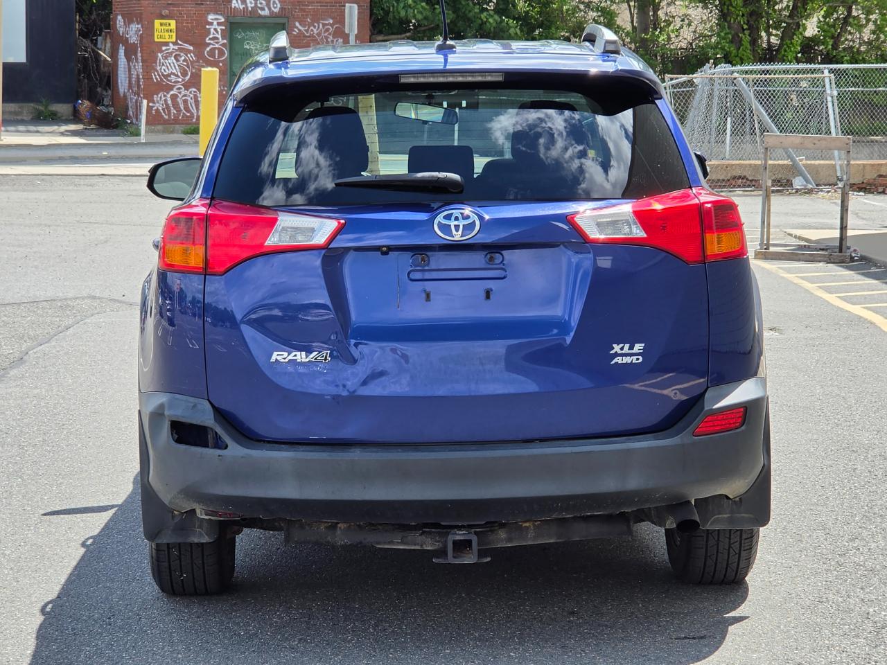 Toyota RAV4 AWD 4dr XLE (Natl) 2015
