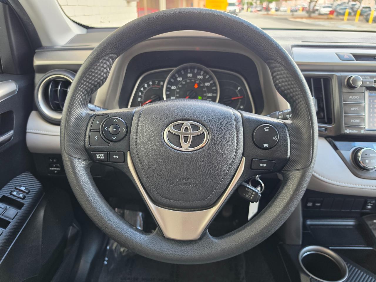 Toyota RAV4 AWD 4dr XLE (Natl) 2015