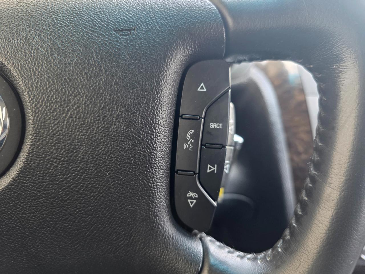 Cadillac DTS 4dr Sdn Base 2011
