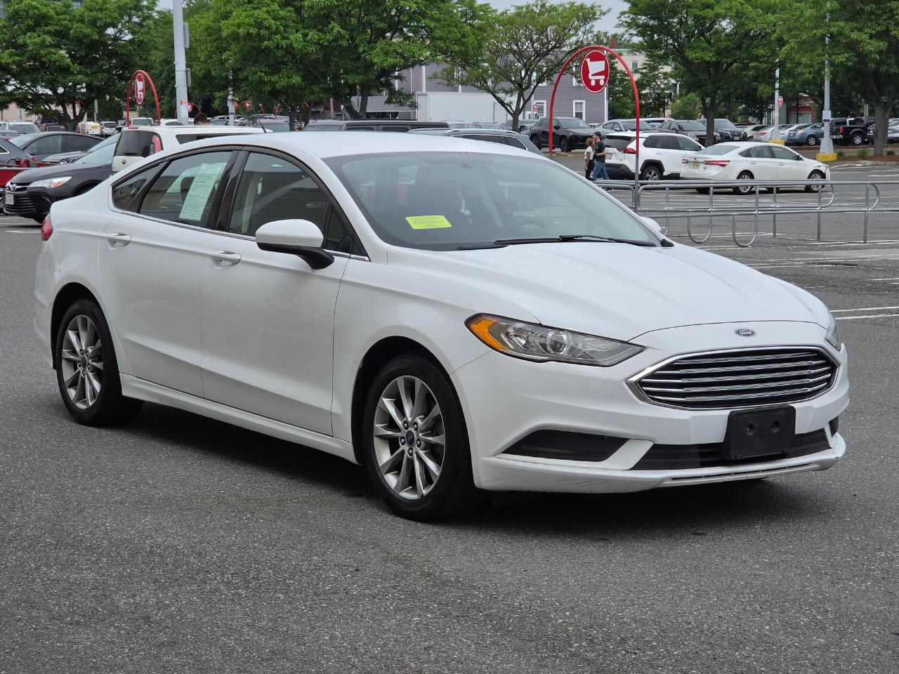 Ford Fusion Hybrid SE FWD 2017