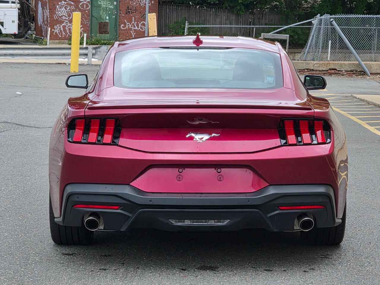 Ford Mustang EcoBoost Fastback 2025