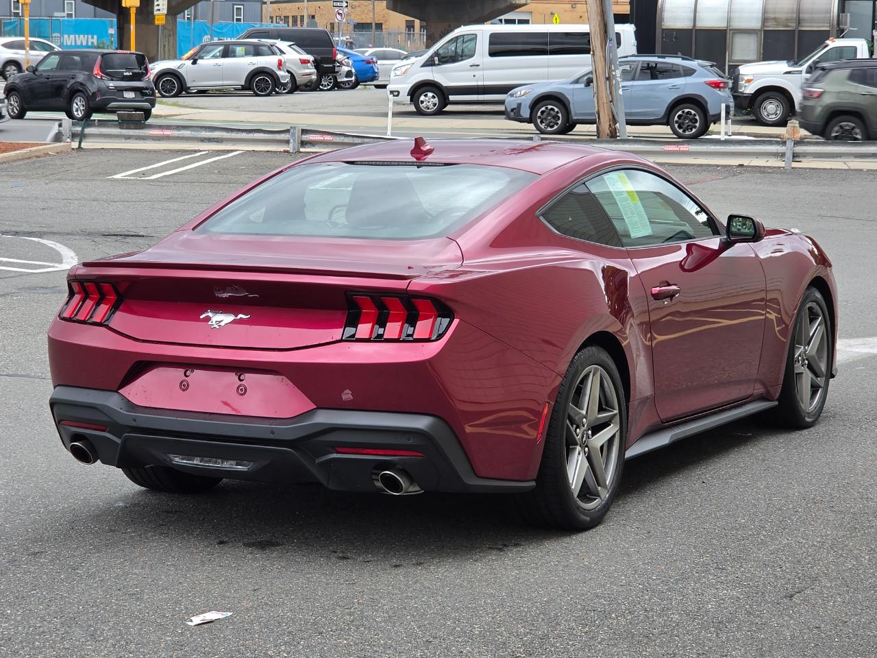 Ford Mustang EcoBoost Fastback 2025