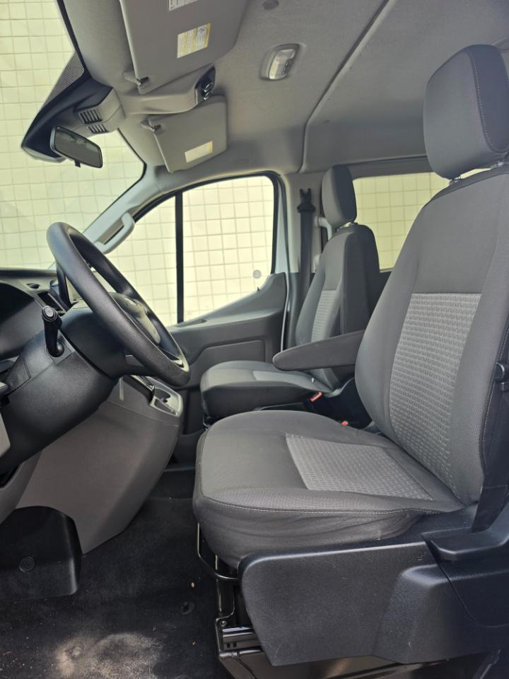 Ford Transit Passenger Wagon T-350 148" Low Roof XLT RWD 2020