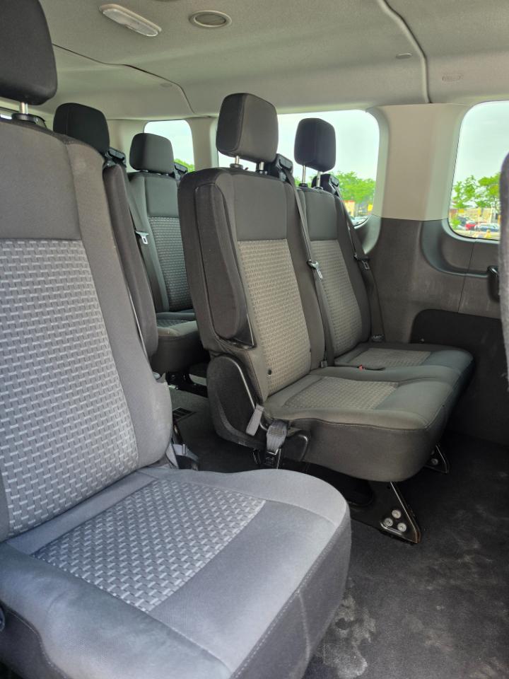 Ford Transit Passenger Wagon T-350 148" Low Roof XLT RWD 2020